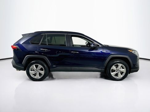 Used 2021 Toyota RAV4 Limited AWD/4WD image 4