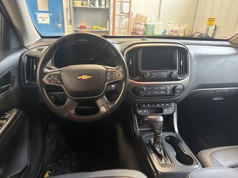 Used 2019 Chevrolet Colorado Z71 image 14