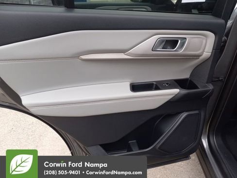 New 2025 Ford Explorer Active w/ Active Comfort Package image 23