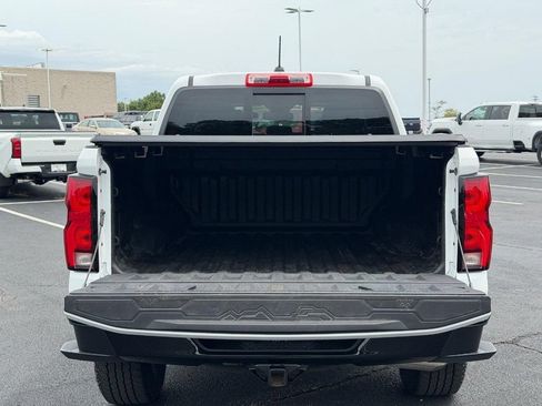 Used 2023 Chevrolet Colorado Z71 w/ Z71 Convenience Package 2 AWD/4WD image 4