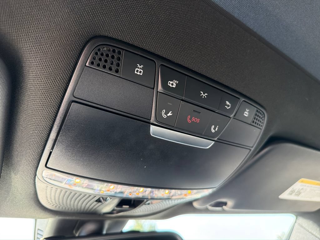 Used 2019 Mercedes-Benz GLC 300 4MATIC w/ Multimedia Package image 31