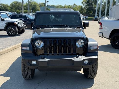Used 2024 Jeep Wrangler Unlimited Sport AWD/4WD image 3