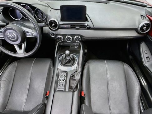 Used 2020 MAZDA MX-5 Miata RF Grand Touring RWD image 13