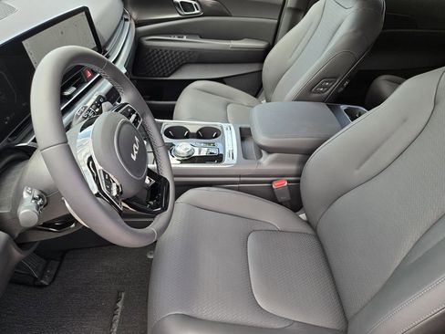 New 2026 Kia Carnival SX Prestige FWD image 9