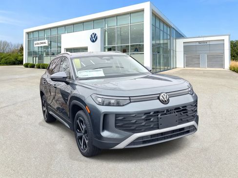 New 2026 Volkswagen Tiguan SE AWD/4WD image 4
