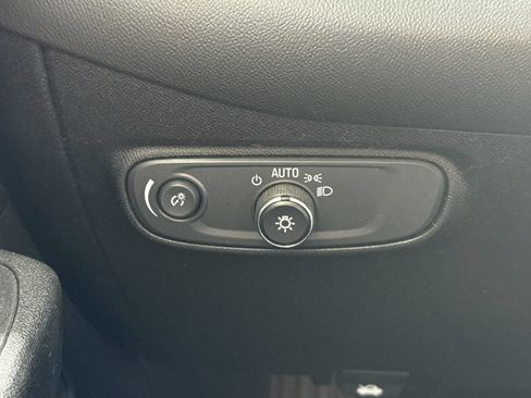 Used 2019 Chevrolet Equinox LT AWD/4WD image 36