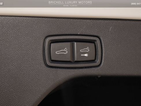 Used 2024 Porsche Macan 4 Electric AWD/4WD image 14