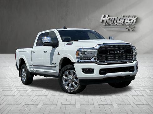 Used 2024 RAM 2500 Limited AWD/4WD image 2