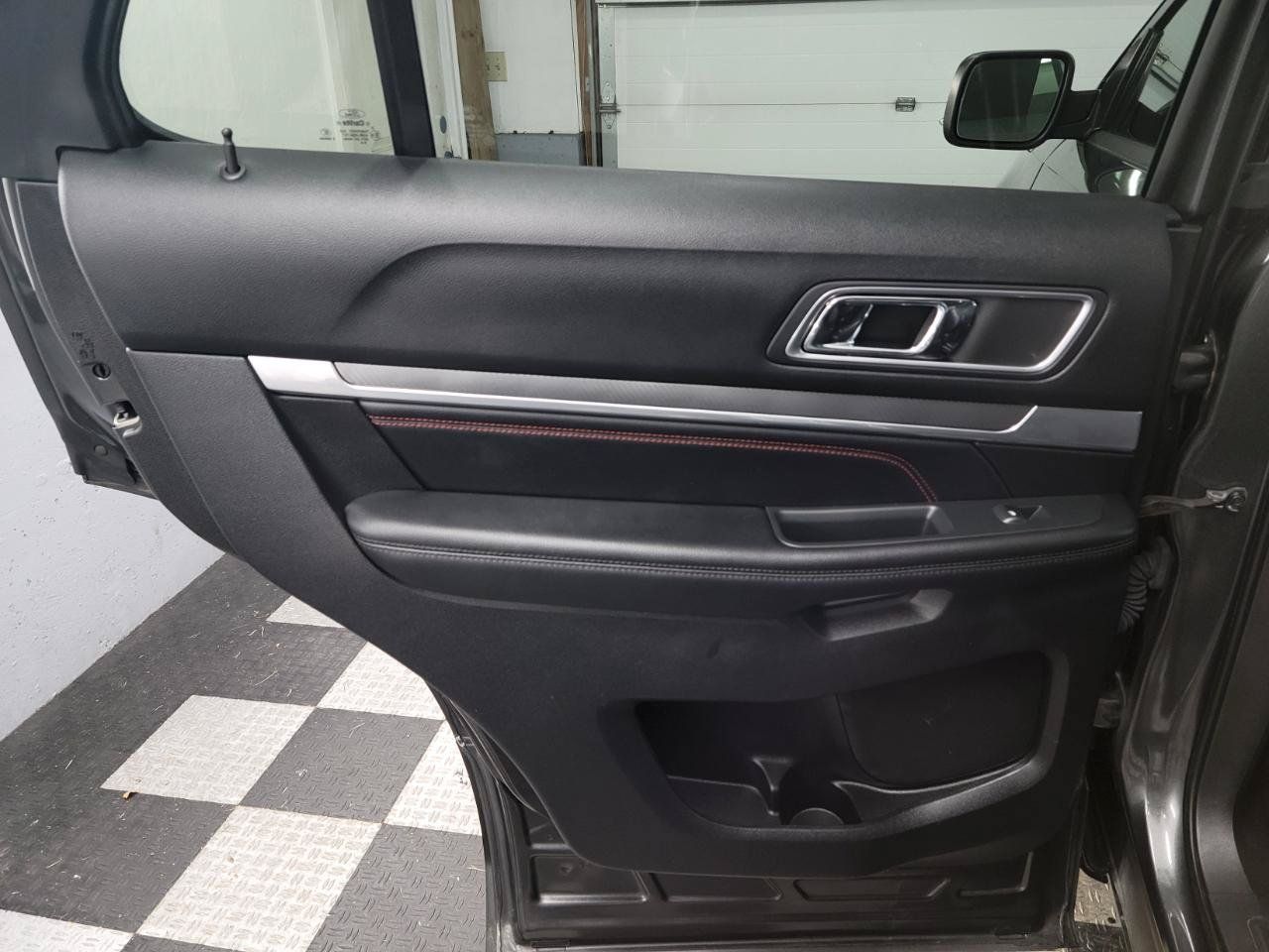 Used 2016 Ford Explorer Sport w/ Equipment Group 401A AWD/4WD image 28