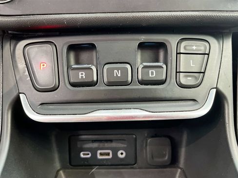 Used 2019 GMC Terrain SLT w/ Preferred Package FWD image 16