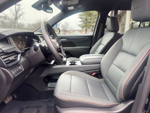 Certified 2024 GMC Acadia AT4 image 3