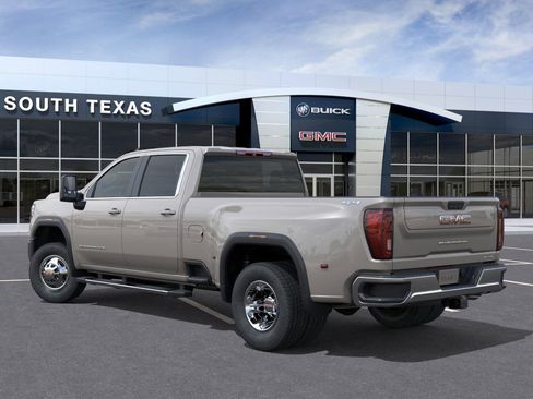New 2026 GMC Sierra 3500 SLE image 3