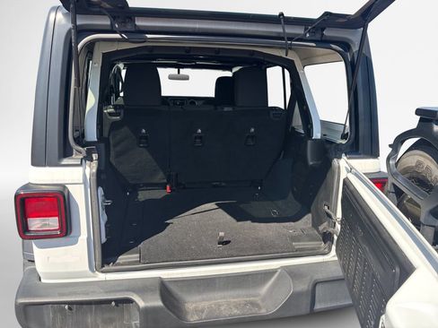 Used 2018 Jeep Wrangler Unlimited Sport S AWD/4WD image 23