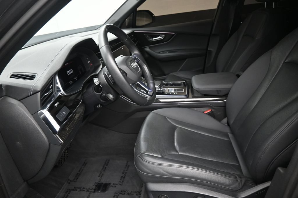 Used 2023 Audi Q7 3.0T Premium Plus w/ Premium Plus Package AWD/4WD image 12