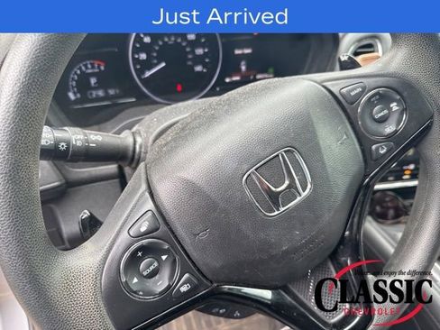 Used 2022 Honda HR-V EX image 12