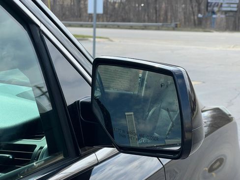 Used 2015 GMC Yukon XL SLT w/ Open Road Package image 43