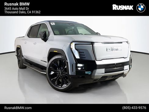 Used 2025 GMC Sierra EV Denali AWD/4WD image 1