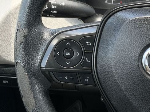 Used 2022 Toyota Corolla LE FWD image 14