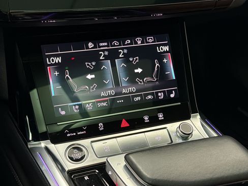 Used 2022 Audi e-tron Chronos AWD/4WD image 20