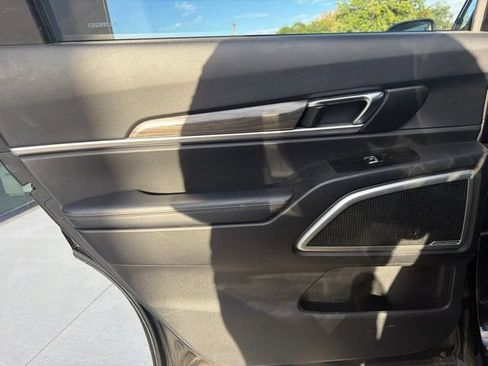 Used 2020 Kia Telluride EX AWD/4WD image 18