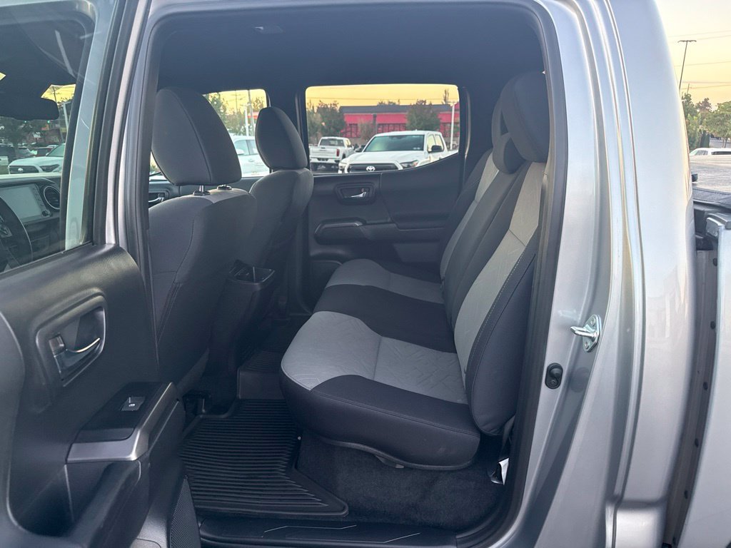 Used 2021 Toyota Tacoma TRD Off-Road AWD/4WD image 9