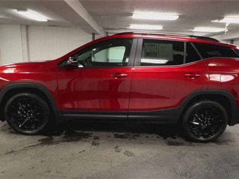 Certified 2023 GMC Terrain SLE w/ Driver Convenience Package image 5