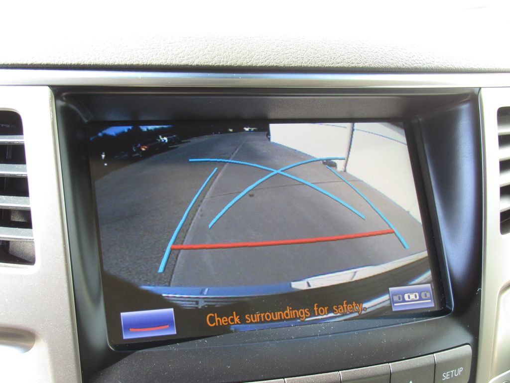 Used 2015 Lexus LX 570 4WD w/ Luxury Package image 38