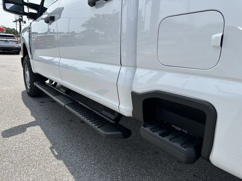 New 2026 Ford F250 XL w/ XL Driver Assist Package AWD/4WD image 8