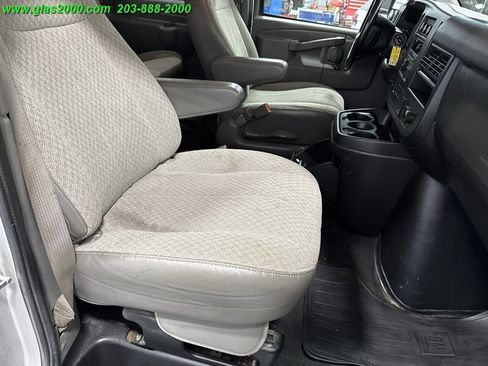 Used 2019 Chevrolet Express 3500 LS image 5