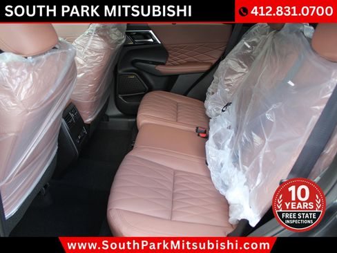 New 2025 Mitsubishi Outlander SEL image 14