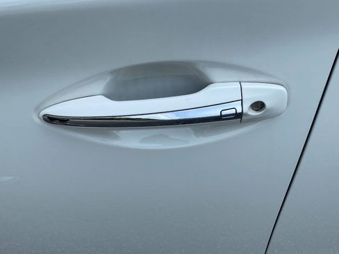 Used 2018 INFINITI Q50 Luxe RWD image 11