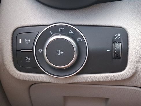 Used 2019 Alfa Romeo Giulia AWD w/ Nero Edizione image 25
