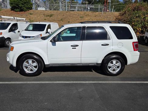 Used 2010 Ford Escape XLT FWD image 4