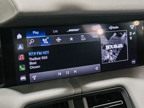 Used 2022 Porsche Taycan 4S image 29