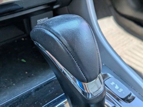 Used 2017 Honda Accord EX-L image 11
