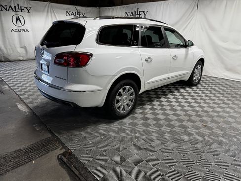 Used 2017 Buick Enclave Leather image 3