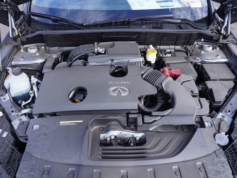 Used 2025 INFINITI QX55 Luxe w/ Accent Package image 7