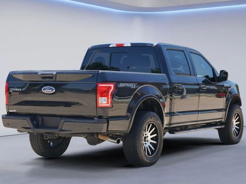 Used 2017 Ford F150 XLT w/ Equipment Group 302A Luxury AWD/4WD image 9