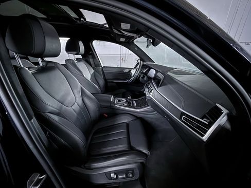 Used 2022 BMW X7 xDrive40i w/ M Sport Package image 33