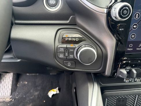 New 2026 RAM 1500 4x4 Crew Cab image 15