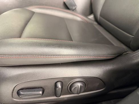 Used 2025 Chevrolet Trax RS image 22