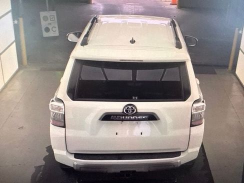 Used 2023 Toyota 4Runner TRD Off-Road AWD/4WD image 12