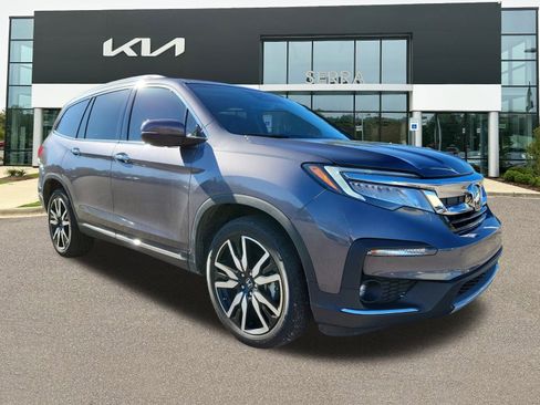 Used 2020 Honda Pilot Touring image 1