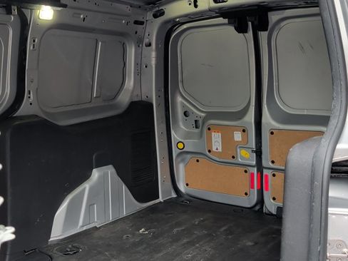 Used 2017 Ford Transit Connect XL image 18