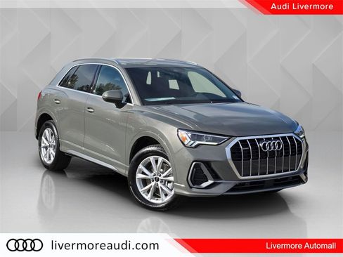 New 2025 Audi Q3 2.0T Premium image 1