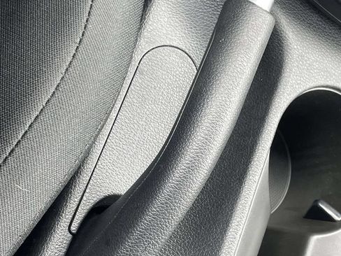 Used 2025 Kia Soul LX w/ LX Technology Package FWD image 28
