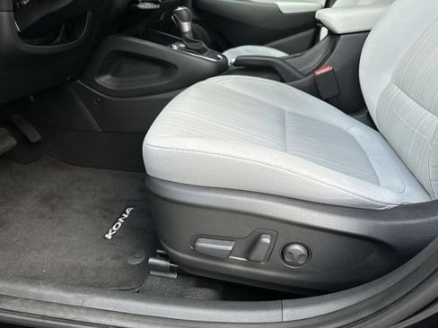 Used 2023 Hyundai Kona SEL AWD/4WD image 13
