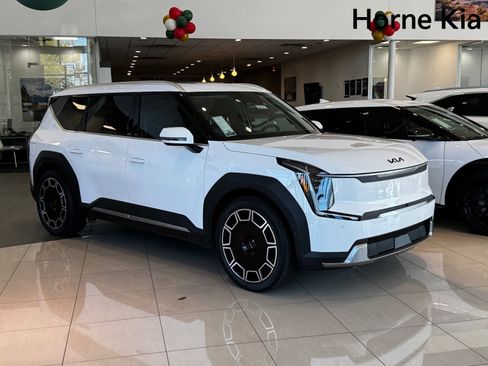 New 2026 Kia EV9 Wind image 2