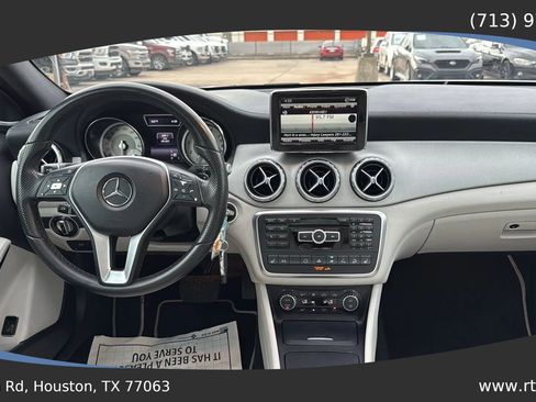 Used 2015 Mercedes-Benz GLA 250 4MATIC image 32