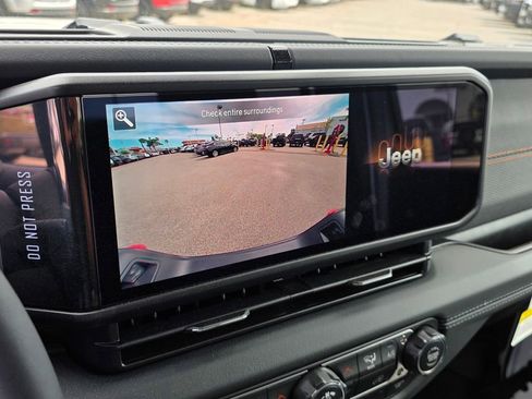 New 2026 Jeep Gladiator Mojave image 16